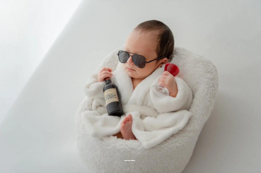 西藏孕妇肚脐眼突出来